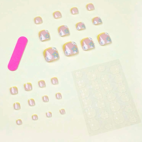 24 Pc Floral Print Toenail, 1 Sheet of Tape & 1 Nail File (COPY) - Picture 2 of 4